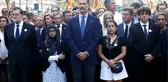 Barcelona'daki Terör Saldırısı Sonrası İspanya Tarihinde İlk Defa Kral Halkın Arasında Yürüdü