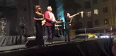Sertab Erener Önce Sahneyi Terk Etti, Sonra CHP'li Başkan ile Tartıştı