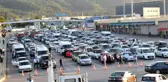 Tatilciler Dönüş Yolunda! Yalova Feribot İskelesinde Uzun Kuyruklar Oluştu