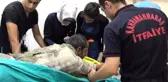İnşaatın İkinci Katından Düşen İşçinin Sırtına Demir Saplandı!