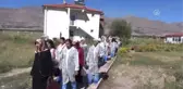 Doktorluğu Bırakarak Kurduğu Çiftlikle 100 Kadın Çiftçiye Örnek Oldu