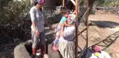 80 Yıllık El Yapımı Taş Havuzda Üzüm Şırası Üretiyorlar