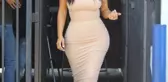 Kim Kardashian, Okuldayken Kopyaları Eteğinin Altına Yazıyormuş