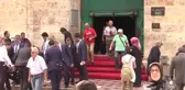 Bakan Gül, Emir Sultan Türbesi'ni Ziyaret Etti