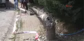 Hafriyat Kamyonunun Devirdiği Direk Otomobilin Üzerine Düştü