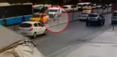 Yolun Karşısına Geçerken Taksinin Çarptığı Vatandaş, Karşı Şeritteki Aracın Önüne Düştü