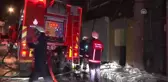 Alevlerin Sardığı Binanın Üçüncü Katından Atladı
