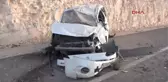 Şanlıurfa'da Hafif Ticari Araç Devrildi 4 Yaralı