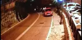Yönetmenden Çaldıkları Otomobille Çapkınlık Yaparken Yakalandılar