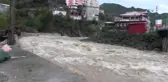 Artvin'de Şiddetli Yağış Etkili Oldu... Karayolu Sular Altında Kaldı