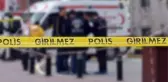 Sokak Ortasında Tartıştığı Karısını Defalarca Bıçaklayıp Kaçtı!