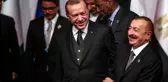 Gardaş Samimiyeti! D-8 Zirvesine Erdoğan ve Aliyev'in Kahkahası Damga Vurdu