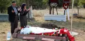 Şehidin Vasiyeti Yerine Getirildi: Mezarının Üzerine Eşinin Beyaz Gelinliği Örtüldü