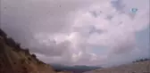 Çöplüğün Yanında Elinde Davulu ile Resim Sergisini Tanıttı