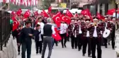 Topuklu Ayakkabılarla Yarıştılar