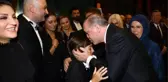 Beştepe'deki Resepsiyona Ünlüler Akın Etti; Erdoğan, Küçük Konuğuyla Yakından İlgilendi