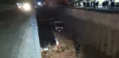 Otomobil Alt Geçit İnşaatına Uçtu: 1 Ölü, 4 Yaralı