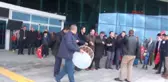 Kars Avrupa Şampiyonu Tuğrulhan Erdemir'e Havalimanında Davullu Zurnalı Karşılama