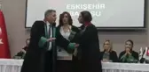 Baro Başkanı, Elini Sıkmayan Avukata Kürsüde Konuşma İzni Vermedi