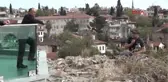 Antalya Benzin Dolu Bidon ve Bıçakla Surlarda İntihara Kalkıştı
