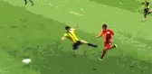 GS-FB Derbisinde Uçan Tekmeye Sarı Kart Gösteren Hakem, Özür Diledi