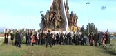 65 Kişilik Dev Senfoni Orkestrası Anıtın Önünde Atatürk'ü Andı