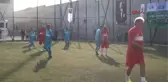 Bursa'da Eski Milli Futbolcular Cezaevinde Gösteri Maçı Yaptı