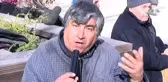 Eskişehirli Sokak Sanatçısı Sesinin Bülent Ersoy'a Benzemesiyle Dinleyenleri Şaşırtıyor