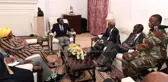 Zimbabve'de Askeri Darbe Sonrası Cumhurbaşkanı Mugabe'nin İlk Fotoğrafı Yayınlandı