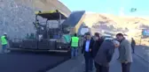 Siirt'in Pervari İlçesi İlk Kez Sıcak Asfalt Gördü