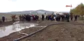 Afyonkarahisar Çamurda Halat Çekip, Güreş Yaptılar