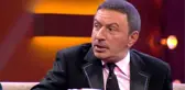 Yeni Şarkısı İçin İmaj Değiştiren Mustafa Topaloğlu, Saçlarını Kazıtıp Küpe Taktı