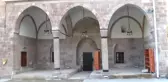 Selçuklu Mimarisi ile Yapılan En Eski Cami Olan Behramşah Camisi İbadete Açıldı