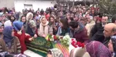 Edirne Merve Öğretmen Beyaz Önlüğü ve Kırmızı Karanfillerle Uğurlandı