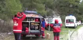 Zeytin Toplarken Kayalık Zemine Düşen Kişiyi Umke Kurtardı