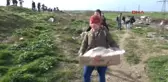 Edirne Dernekler ve Öğrenciler Bir Araya Gelip, Sokak Hayvanlarını Besledi