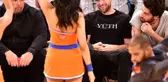 Robert Pattinson, NBA maçında Amigo Kızlardan Gözünü Alamadı