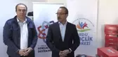 Vali Yavuz'dan Gençlere Hediye