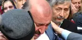 AK Parti'li Başkan, Görevinden ve Partisinden Ağlayarak İstifa Etti