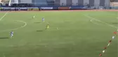 Saha Görevlisi, Futbolcuya Saldırdı