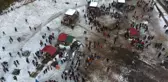 Öğrenciler Soğuğa Aldırmadan Horon Tepti
