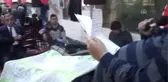 Kongreye Sedyeyle Getirildi