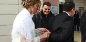 Polis Gelin, Meslektaşı Damadı Kelepçeyle Nikah Masasına Oturttu