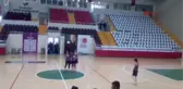 Mersin Basketbol Takımı, 'Osmaniye Takımına Sahip Çık' Pankartıyla Sahaya Çıktı