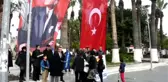 Eğitimciler, İzmir'de Okul Müdürünün Öldürülmesini Protesto Etti