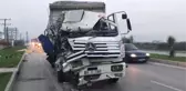 Kamyon Park Halindeki Tıra Çarptı: 1 Yaralı