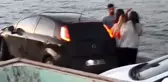 Başka Kızla Yakaladığı Sevgilisine Bunu Yaptı !