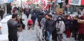Burdur 100 Metrelik Hediye Kuyruğu