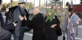Şehit Cenazesine Katılan AK Partili Vekil, Bir Askerin Üşüyen Babasına Paltosunu Verdi