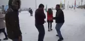 Uludağ'da Dans Ederek Isındılar